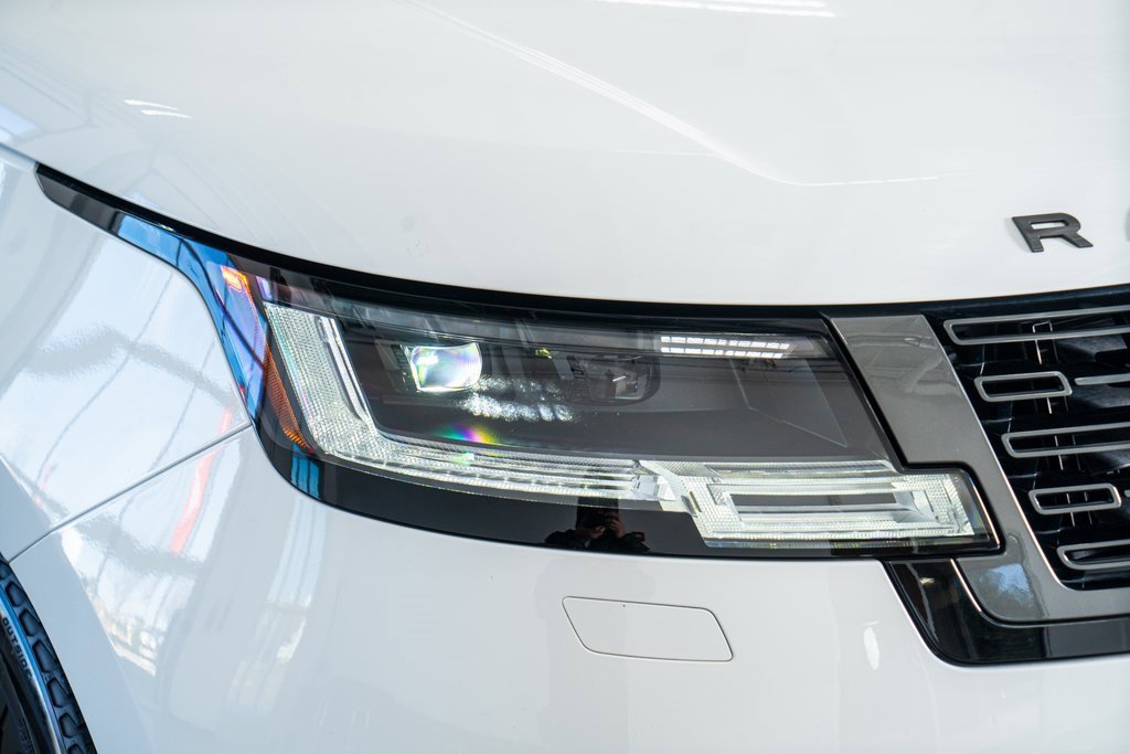 Used 2023 Land Rover Range Rover SE image 19