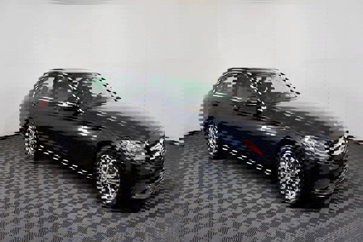 Used 2015 Mercedes-Benz C 300 Sport image 6