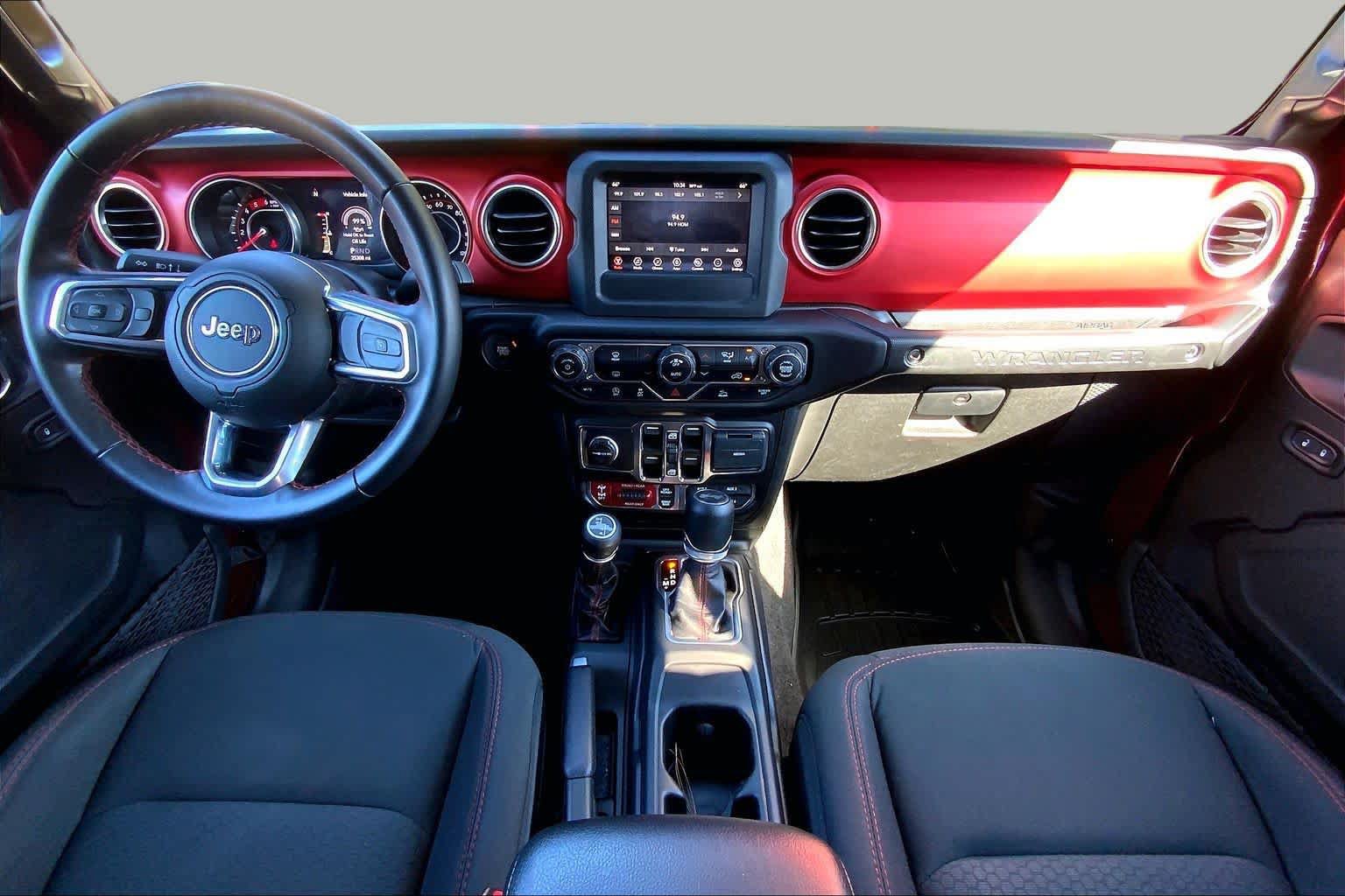 Used 2021 Jeep Wrangler Unlimited Rubicon AWD/4WD image 16