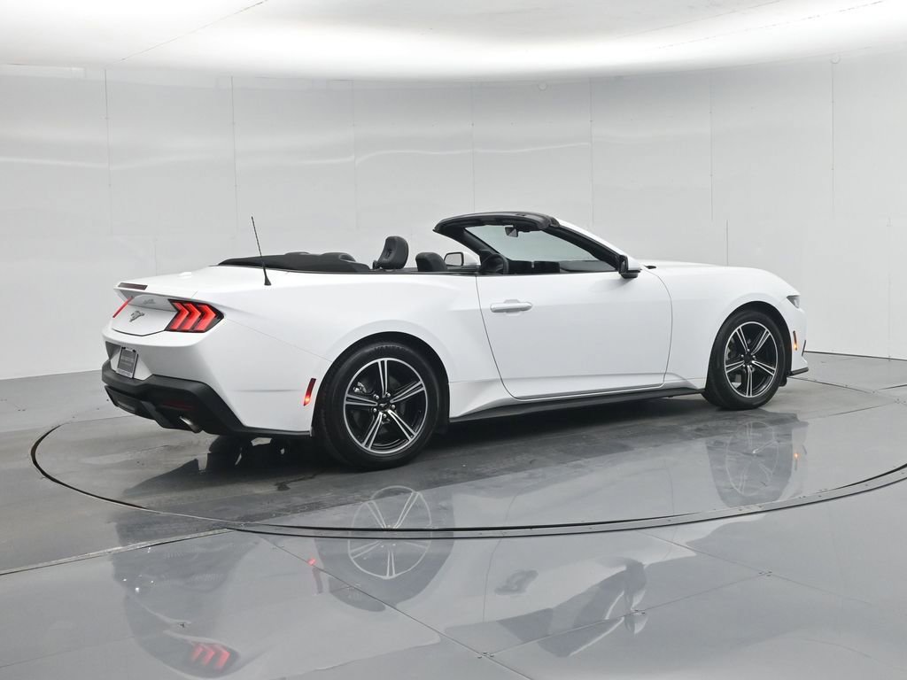 Used 2024 Ford Mustang EcoBoost image 27