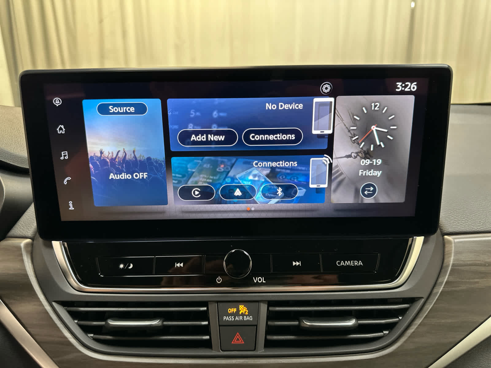New 2025 Nissan Altima 2.5 SV AWD/4WD image 15