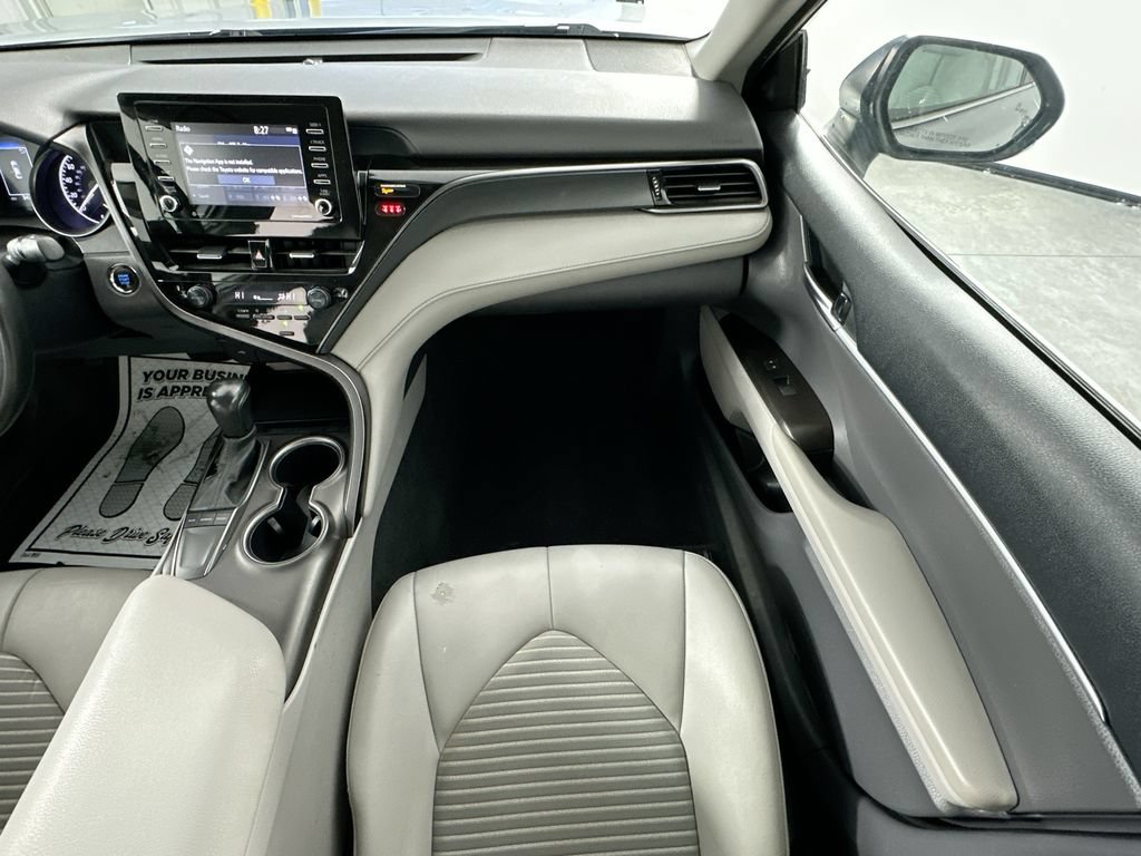 Used 2023 Toyota Camry SE w/ Convenience Package FWD image 11