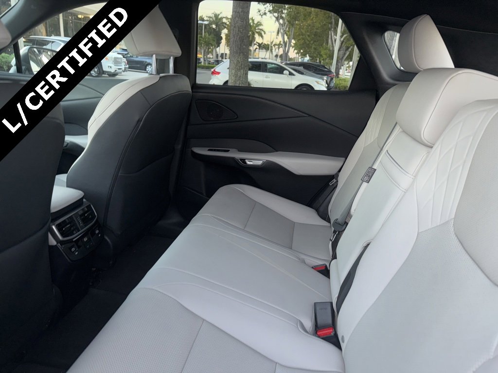 Used 2023 Lexus RX 350 Premium image 22