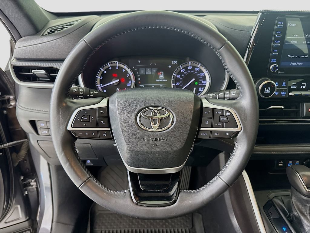 Used 2022 Toyota Highlander XSE AWD/4WD image 11