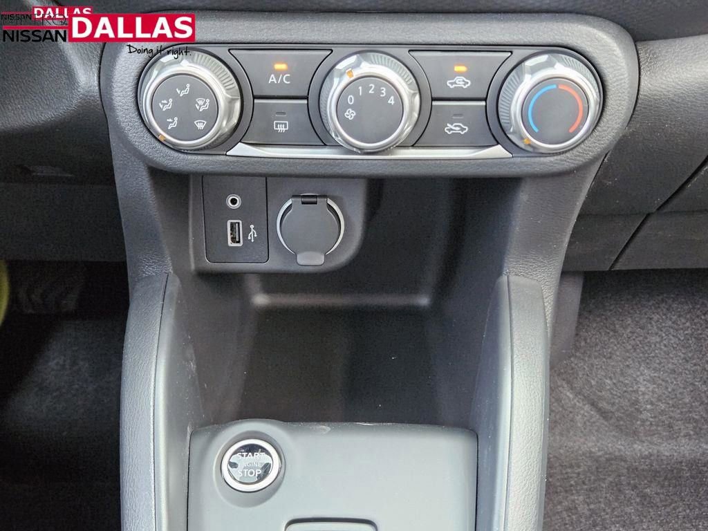 New 2025 Nissan Kicks Play S image 16