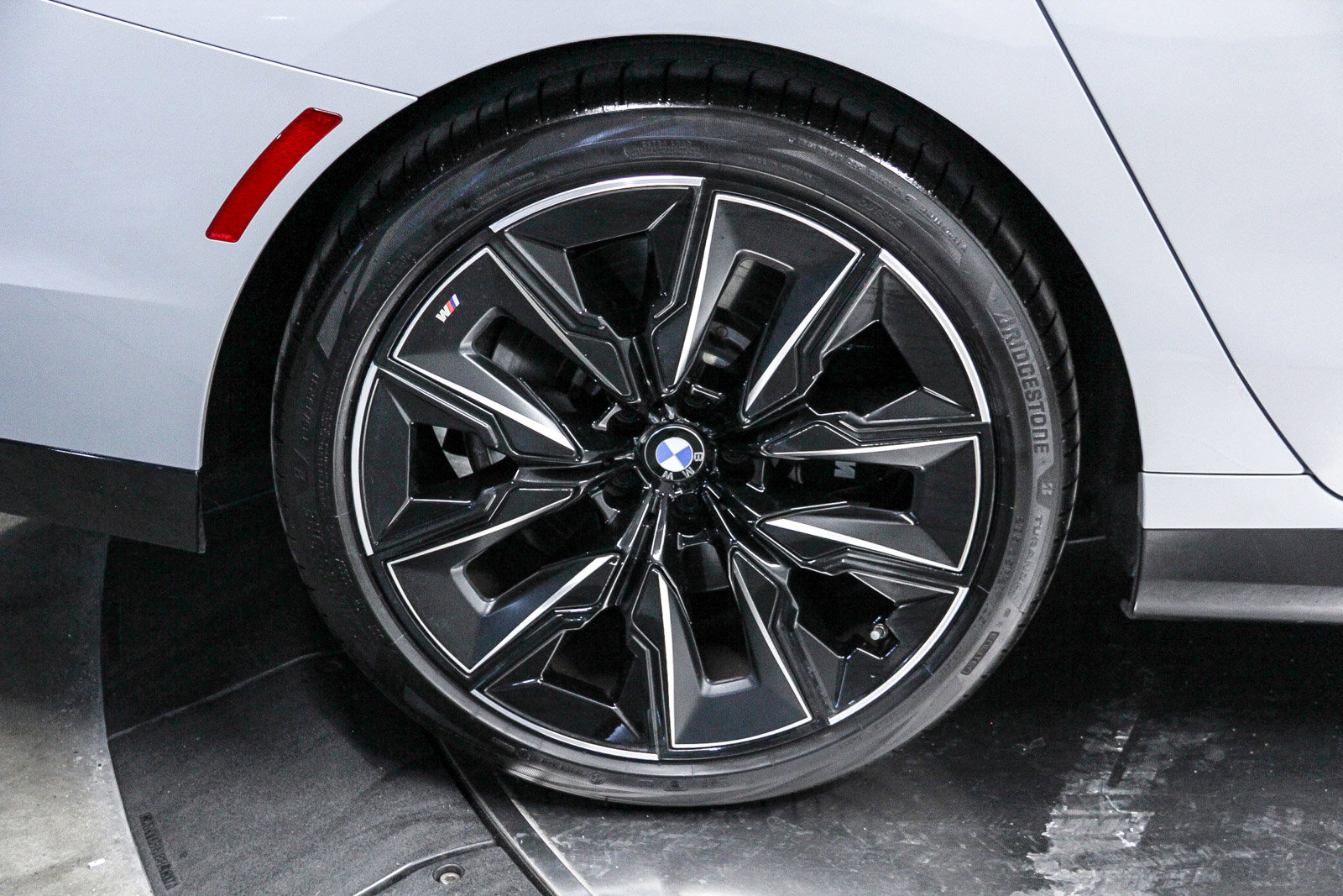 Certified 2023 BMW 740i w/ Parking Assistance Package image 8