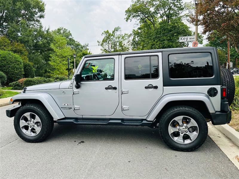Used 2018 Jeep Wrangler Unlimited Sahara w/ Connectivity Group image 10