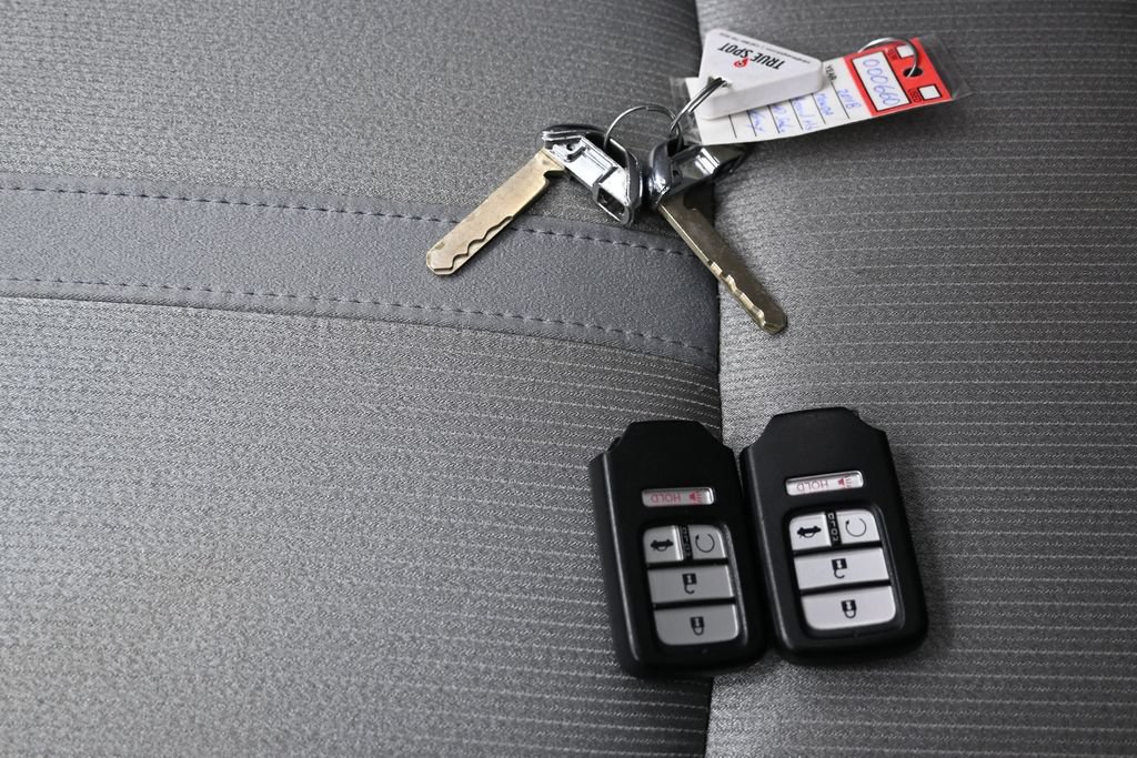 Used 2018 Honda Accord EX image 29