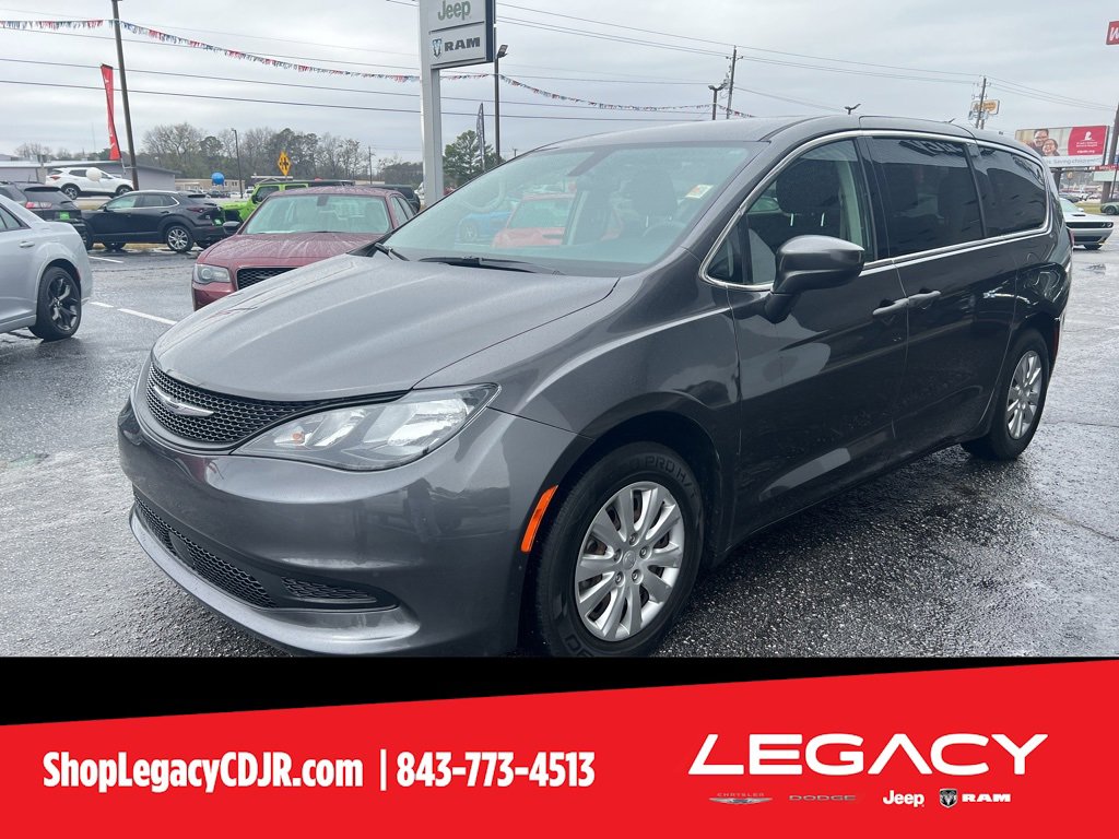 Certified 2021 Chrysler Voyager L image 2