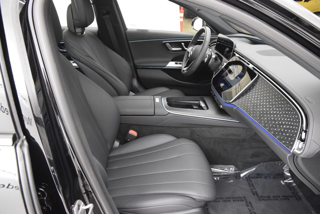 Used 2026 Mercedes-Benz E 350 4MATIC Sedan w/ Driver Assistance Package image 16