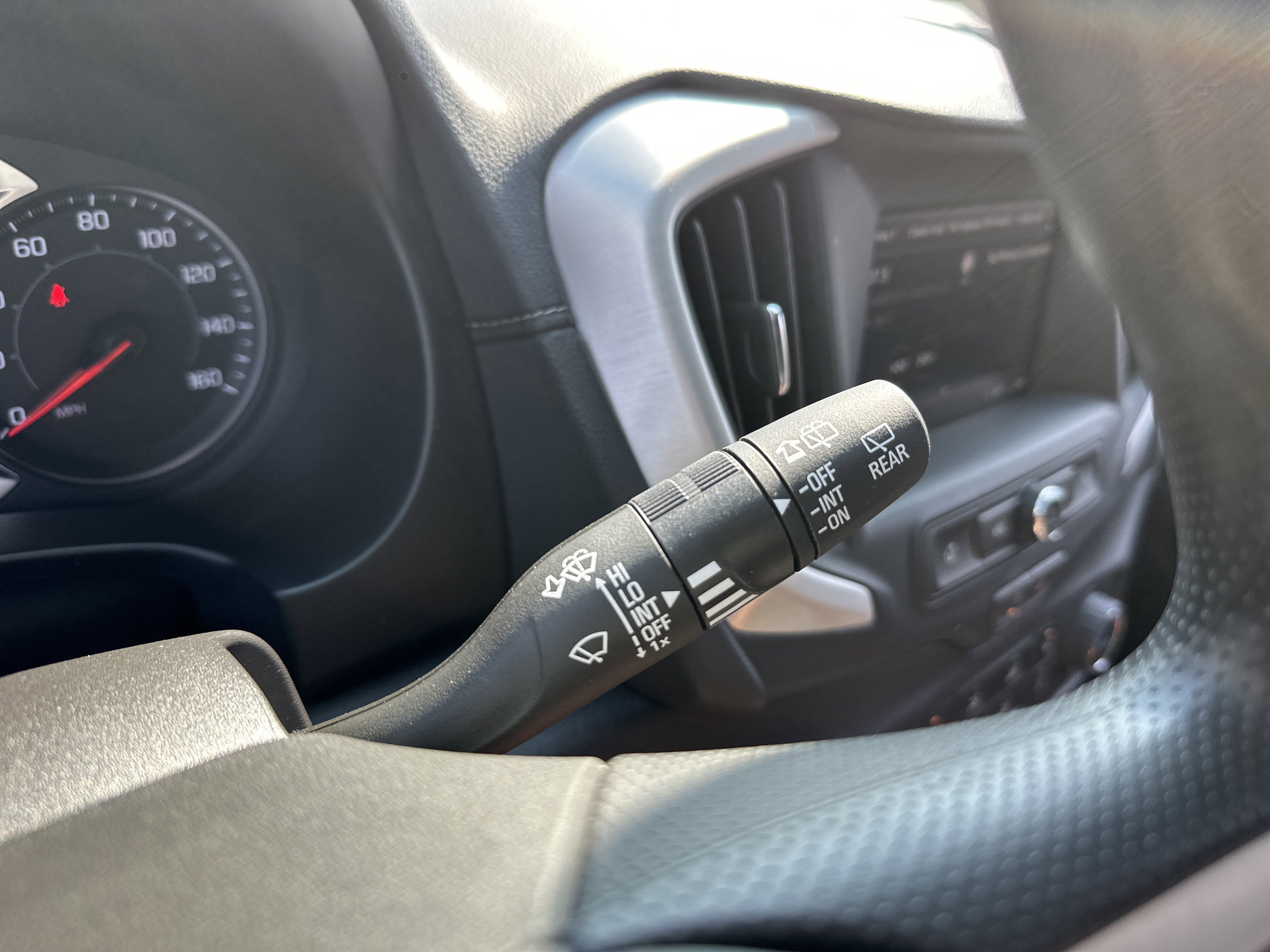 Used 2024 GMC Terrain SLE image 19