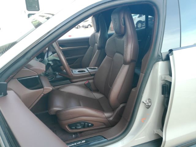 Used 2023 Porsche Taycan 4S w/ Performance Package AWD/4WD image 7