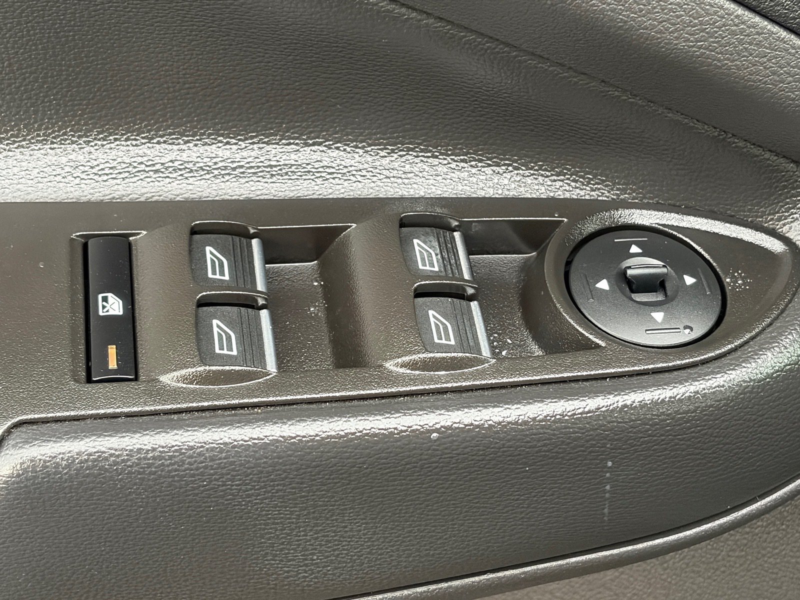 Used 2017 Ford Escape Titanium w/ Equipment Group 301A FWD image 18