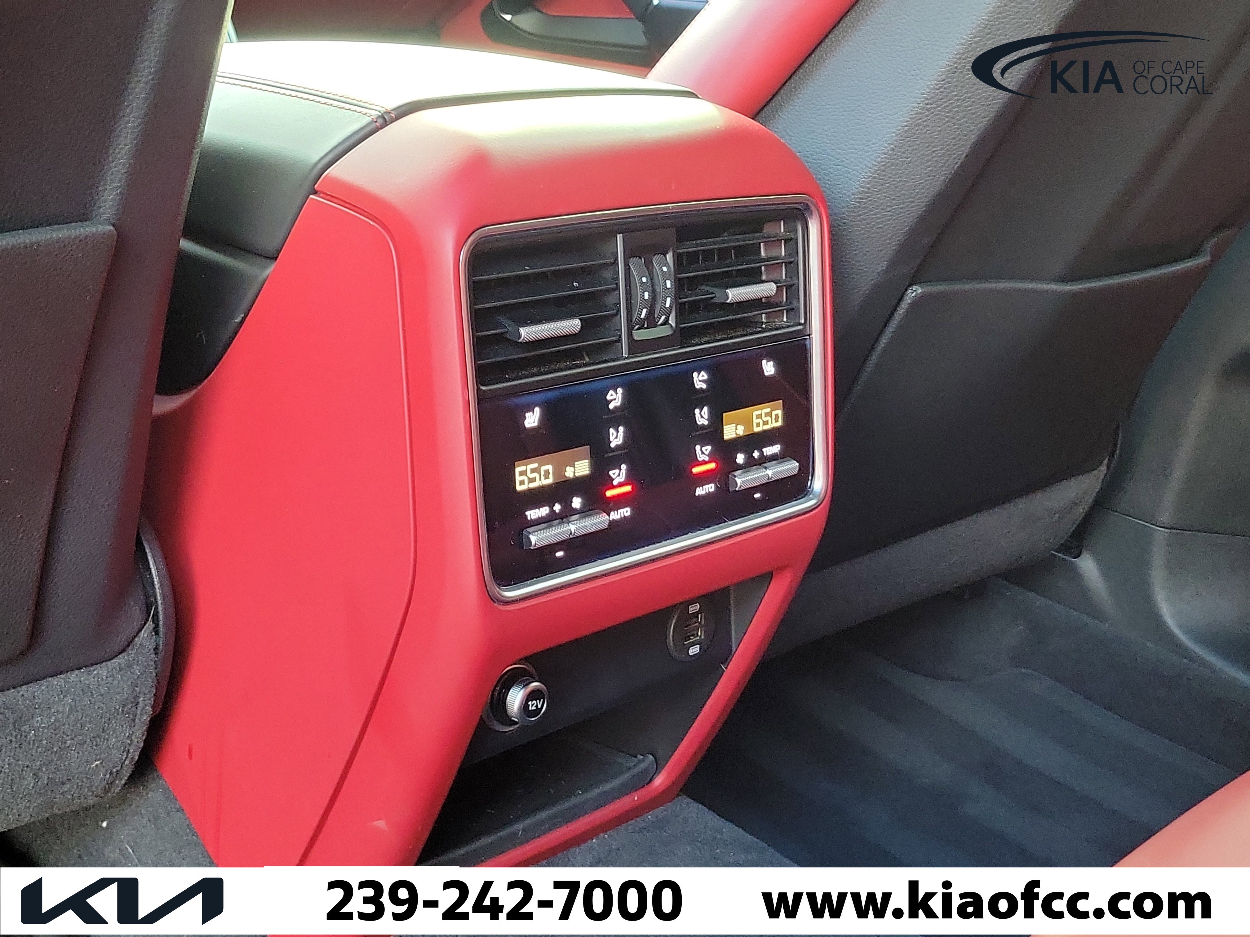 Used 2019 Porsche Cayenne AWD/4WD image 10