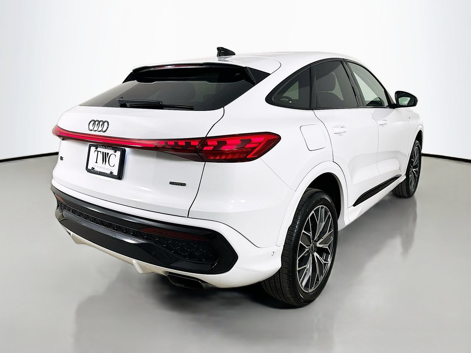 New 2026 Audi Q5 Premium Plus AWD/4WD image 5