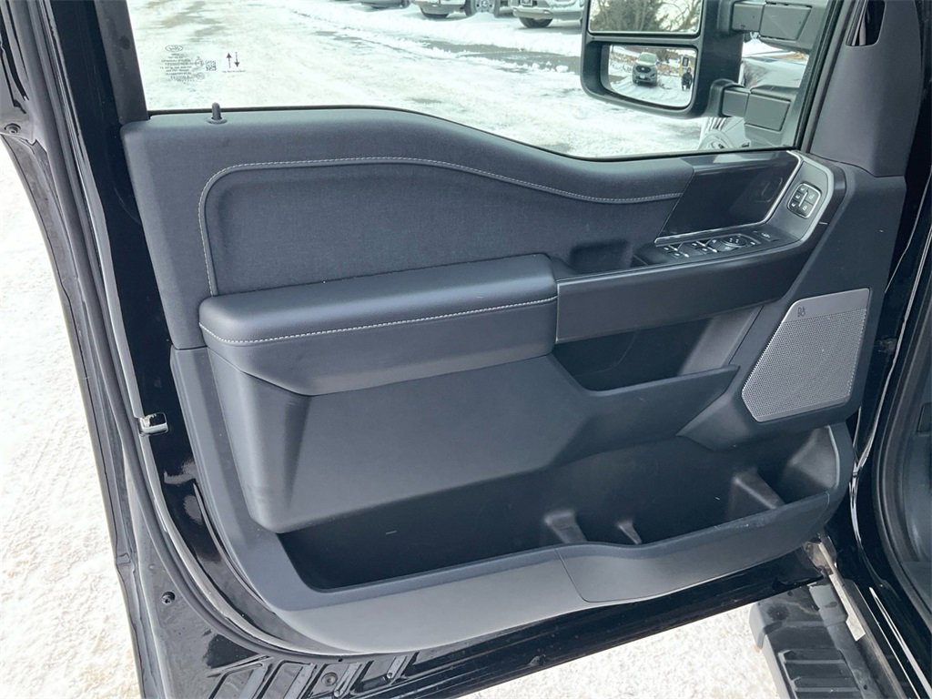 Used 2025 Ford F150 Lariat w/ Equipment Group 501A Mid image 23