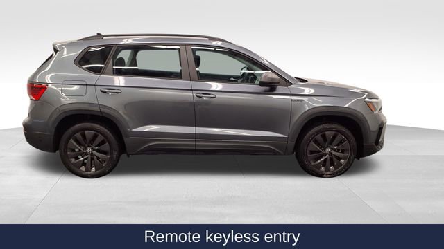 Used 2022 Volkswagen Taos S w/ IQ Drive S Package image 10