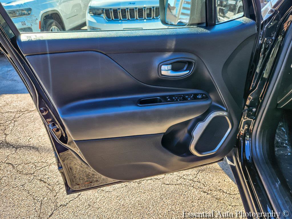 Certified 2023 Jeep Renegade Latitude AWD/4WD image 16