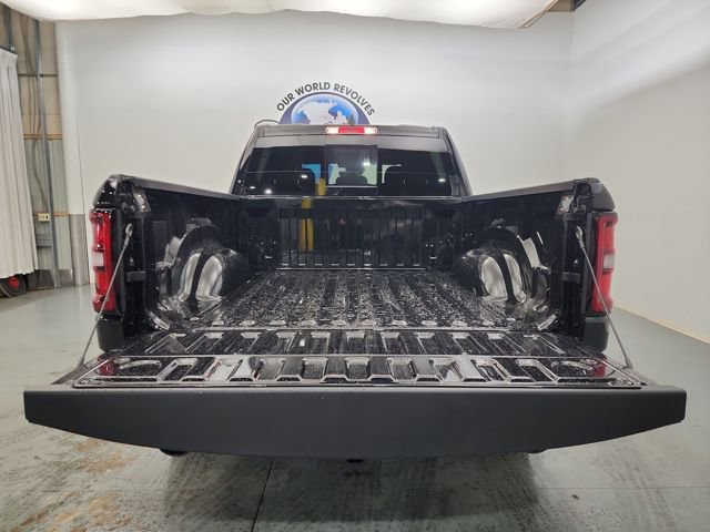 New 2026 RAM 1500 4x4 Crew Cab image 7