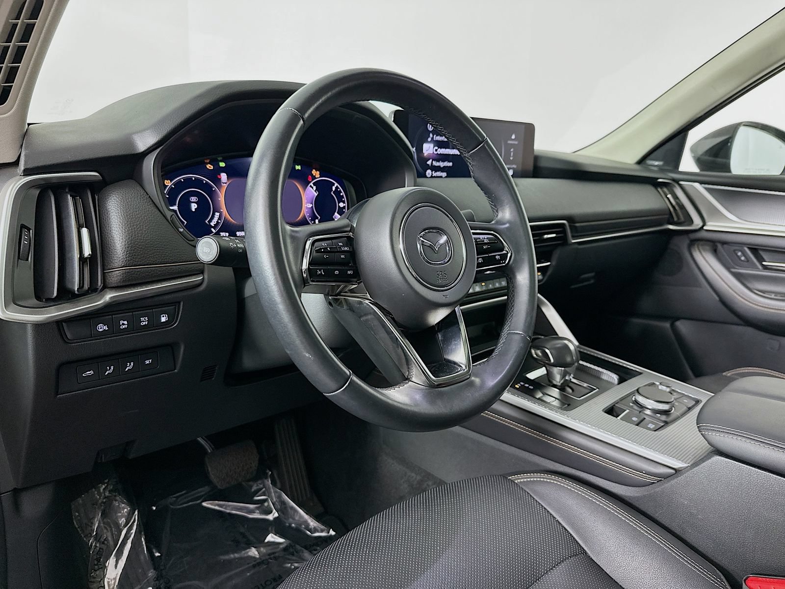 Certified 2025 MAZDA CX-70 Plug-In Hybrid w/ Premium Pkg AWD/4WD image 9