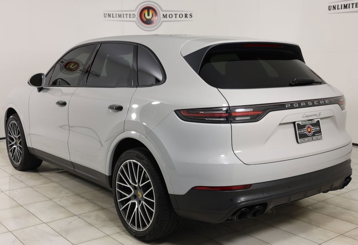 Used 2020 Porsche Cayenne S AWD/4WD image 4