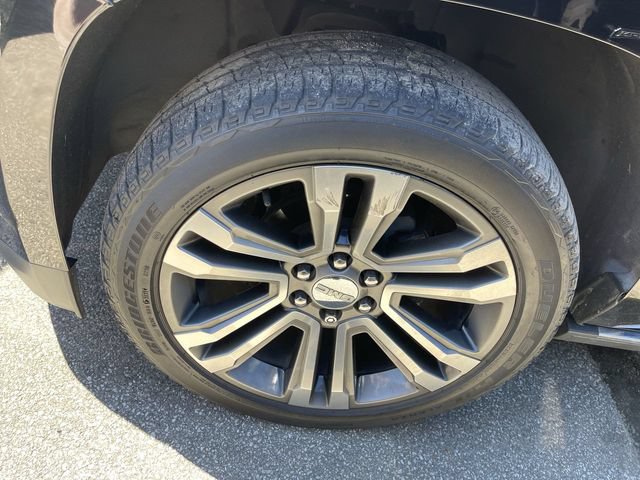Used 2019 GMC Yukon Denali w/ Denali Ultimate Package AWD/4WD image 2