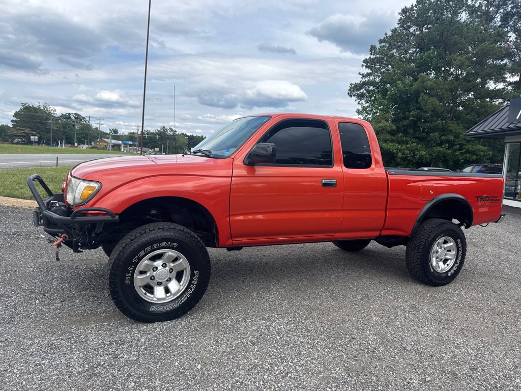 Used 2000 Toyota Tacoma PreRunner RWD image 3