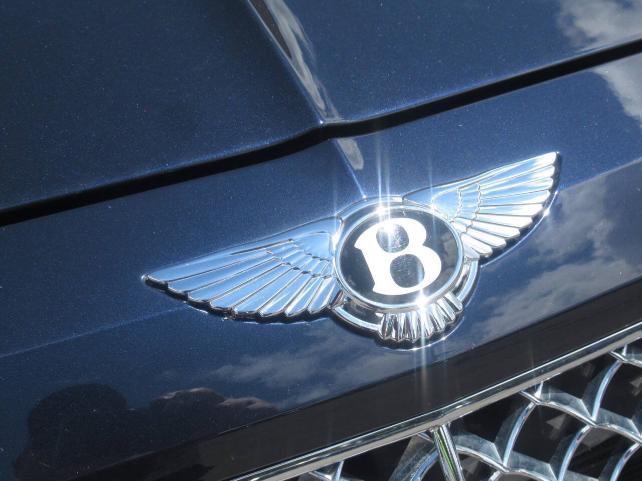 Used 2018 Bentley Bentayga AWD/4WD image 4