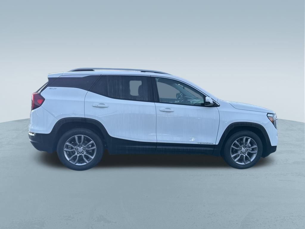 Used 2024 GMC Terrain SLT image 9