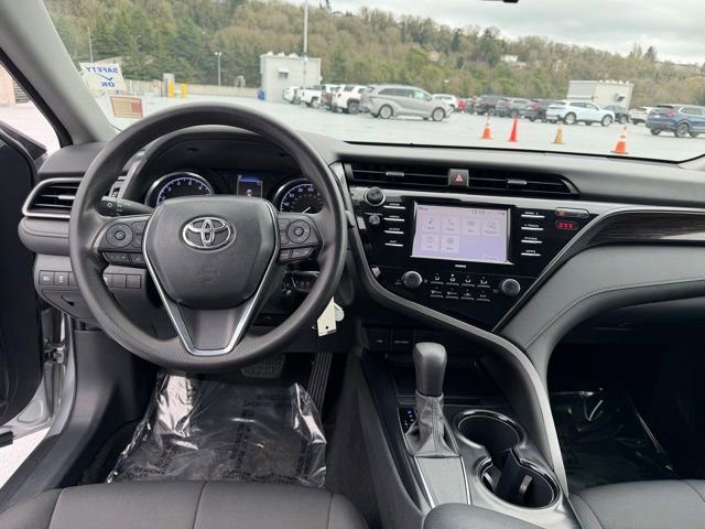 Used 2020 Toyota Camry LE image 13