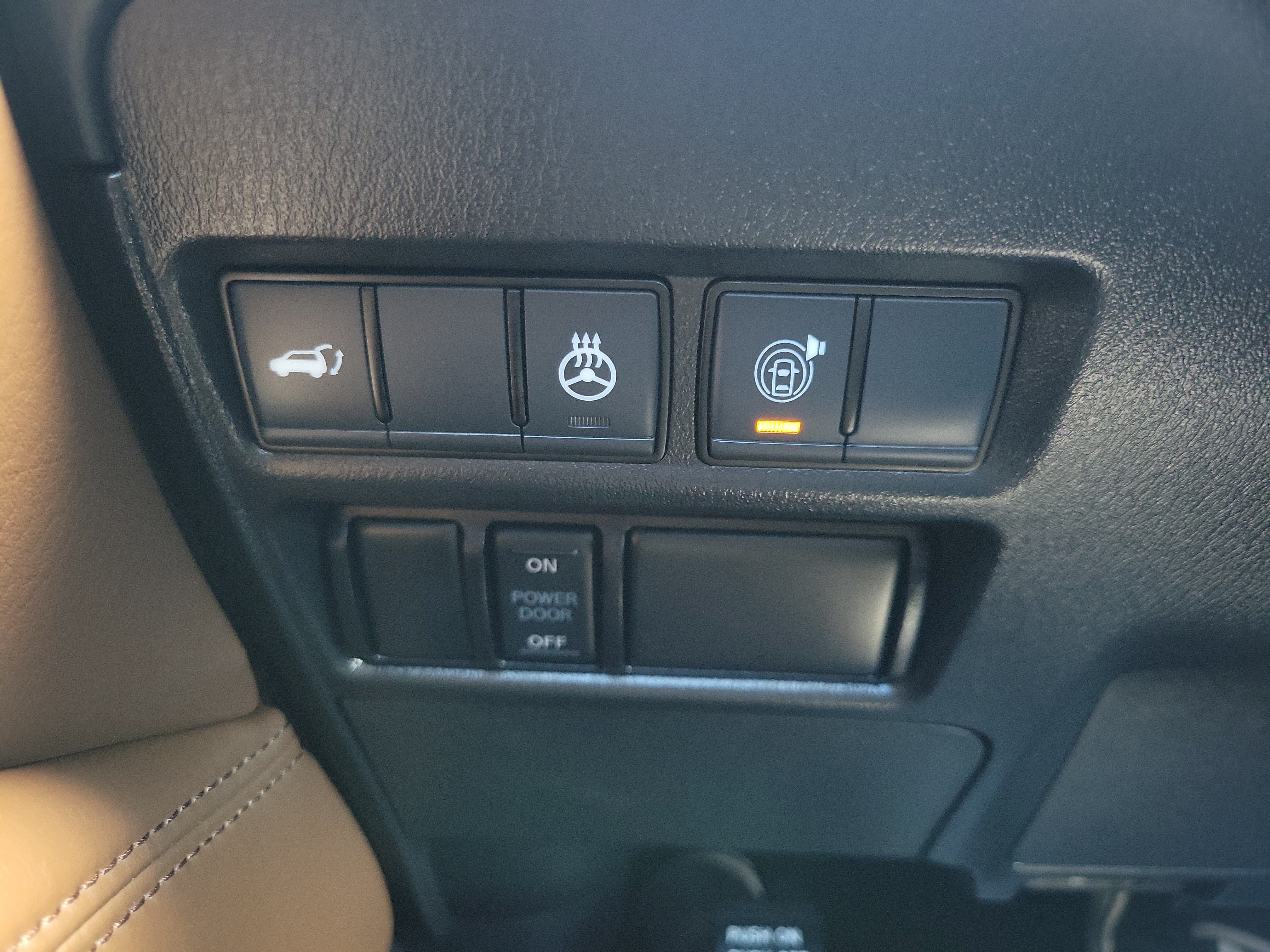Used 2024 Nissan Armada Platinum w/ Captain's Chairs Package RWD image 29