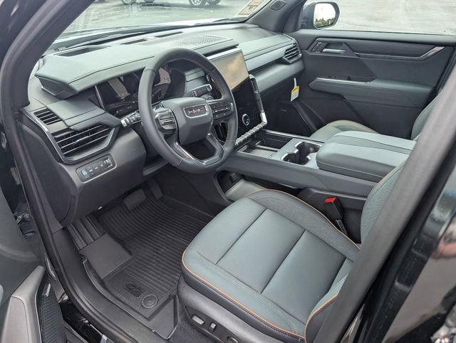 New 2026 GMC Acadia AT4 w/ Luxury Package AWD/4WD image 13