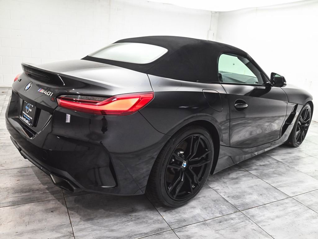 Used 2022 BMW Z4 M40i w/ Premium Package RWD image 9