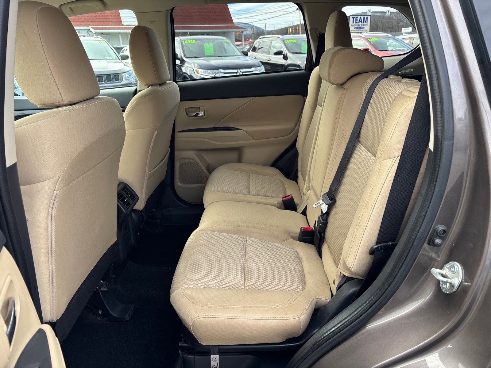 Used 2020 Mitsubishi Outlander ES image 11