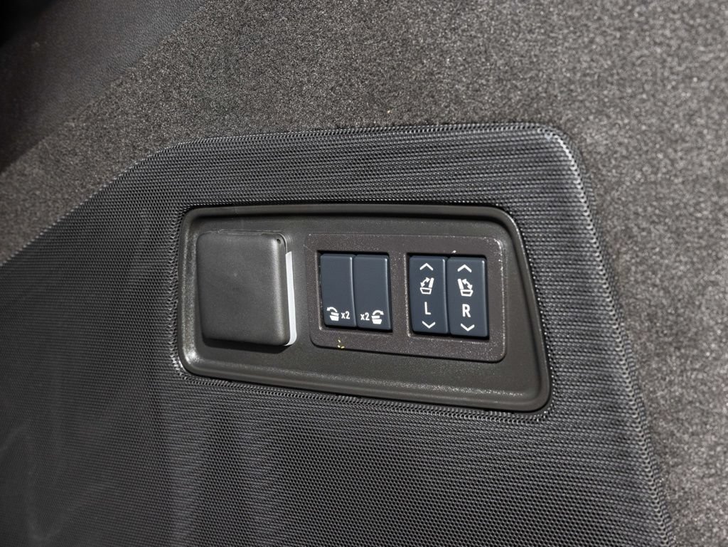 Used 2025 Cadillac Escalade V w/ LPO, Floor Liner Package AWD/4WD image 58