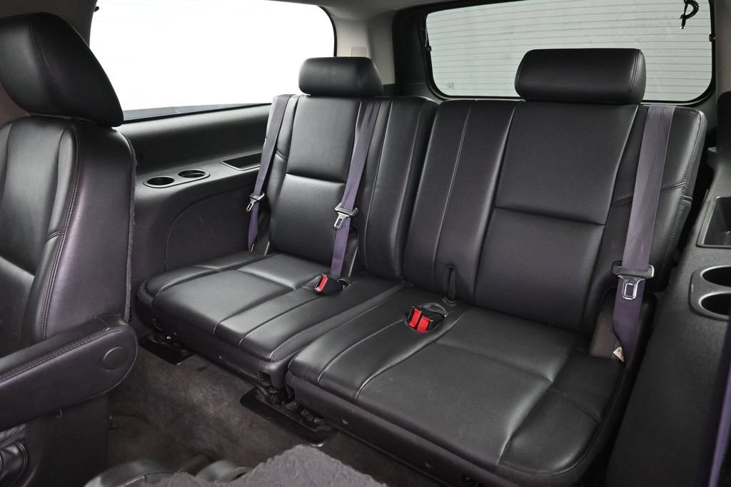 Used 2014 Chevrolet Suburban LTZ AWD/4WD image 30
