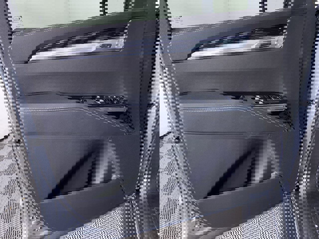 New 2025 Cadillac Escalade Sport w/ Touring Package image 13