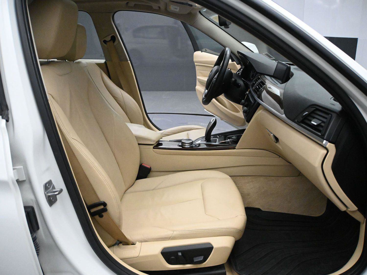 Used 2014 BMW 328i xDrive Sedan AWD/4WD image 20