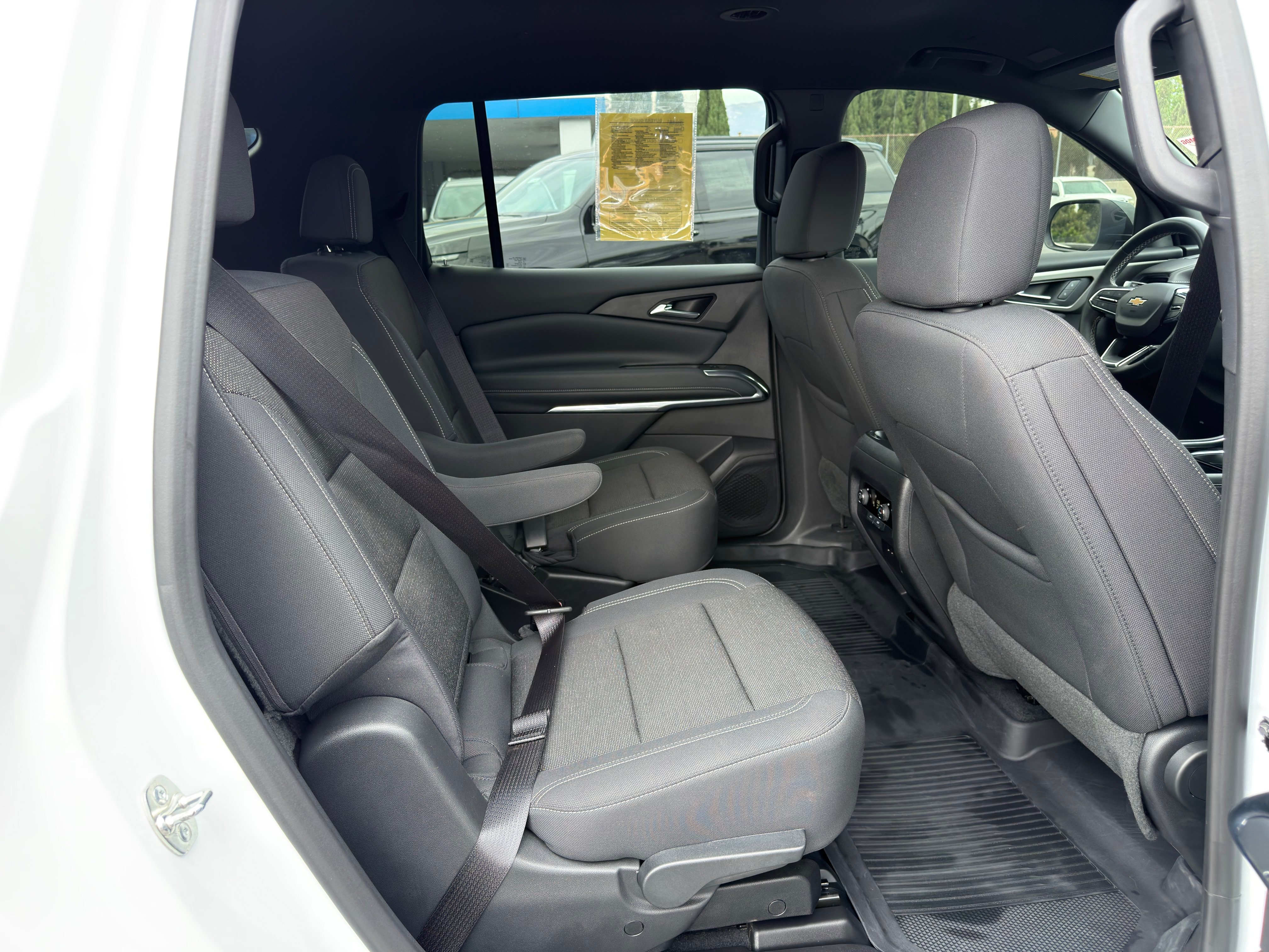 Used 2026 Chevrolet Traverse LT FWD image 12