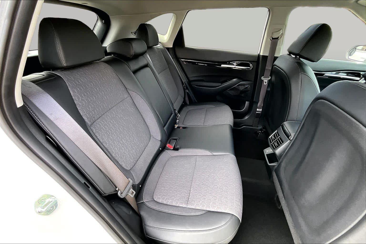Used 2024 Kia Seltos S FWD image 19