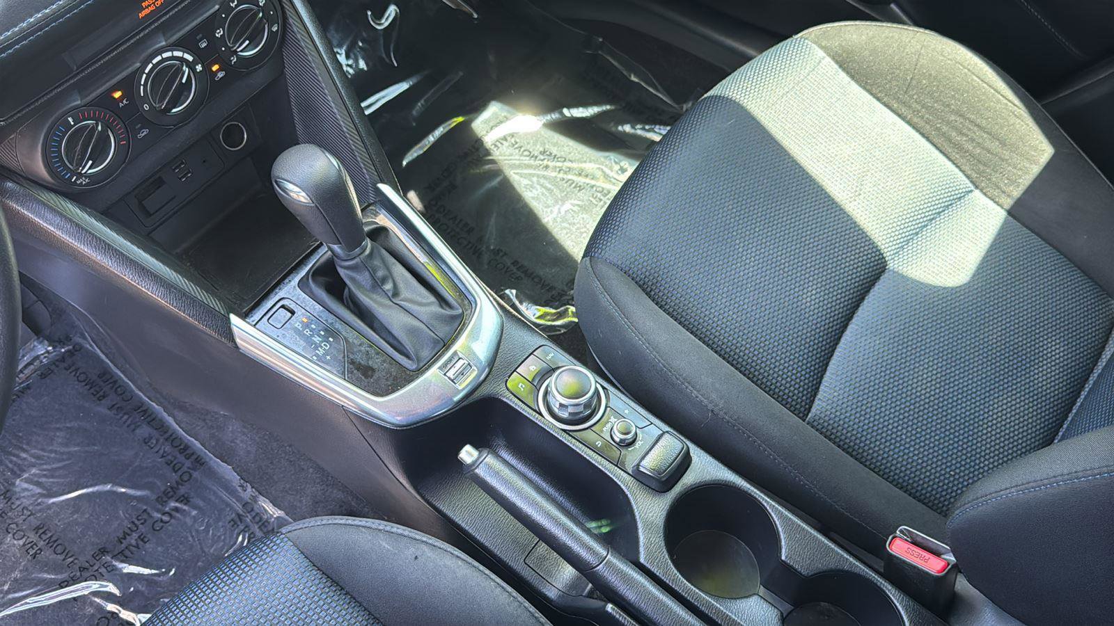 Used 2019 Toyota Yaris LE FWD image 23
