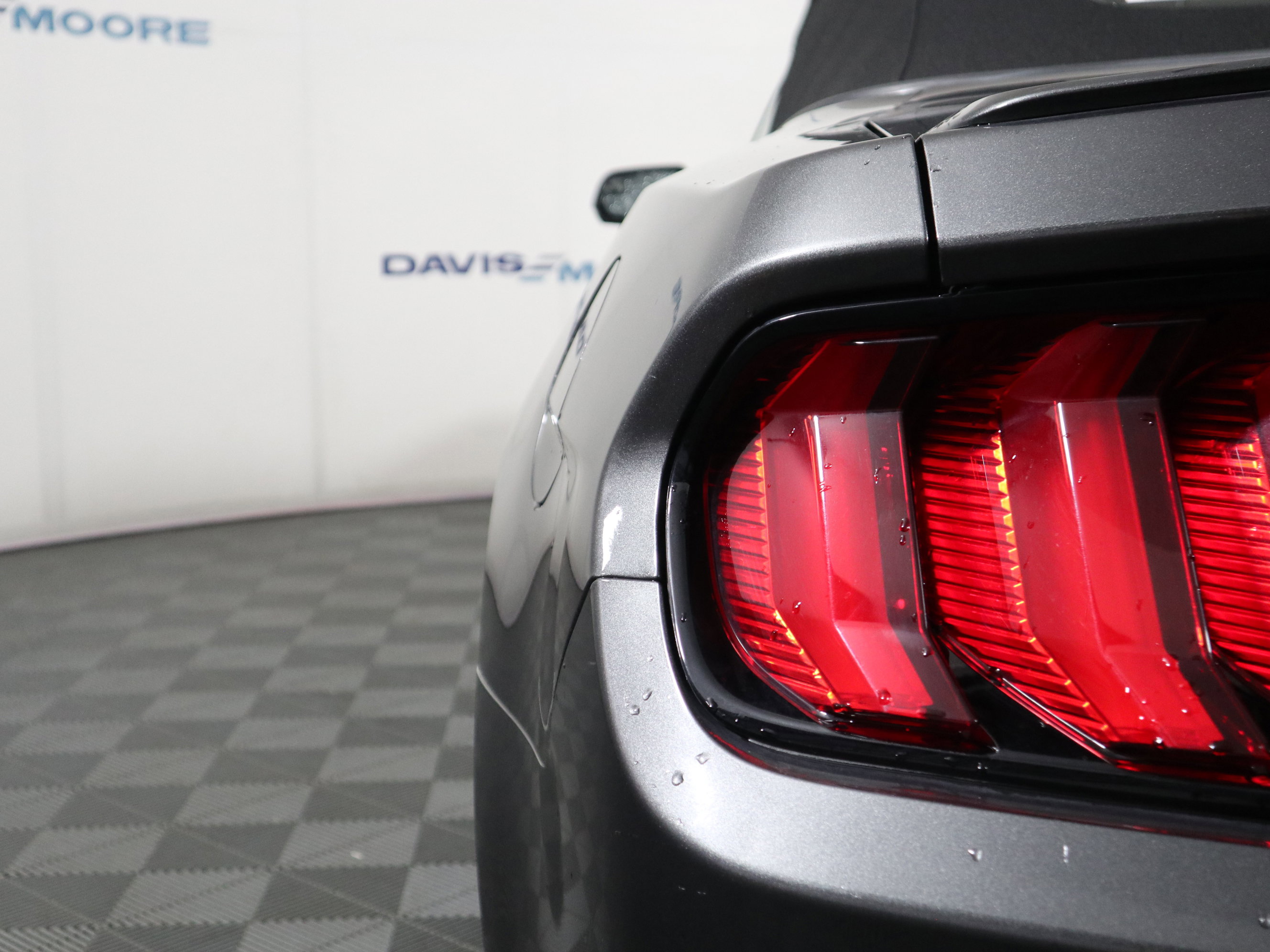 Used 2019 Ford Mustang Premium image 10