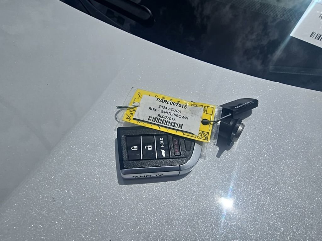 Used 2024 Acura RDX SH-AWD w/ Technology Package image 36