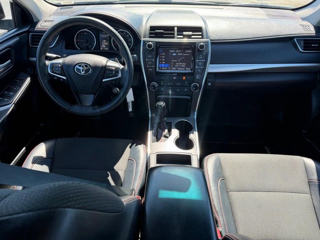 Used 2017 Toyota Camry SE FWD image 12