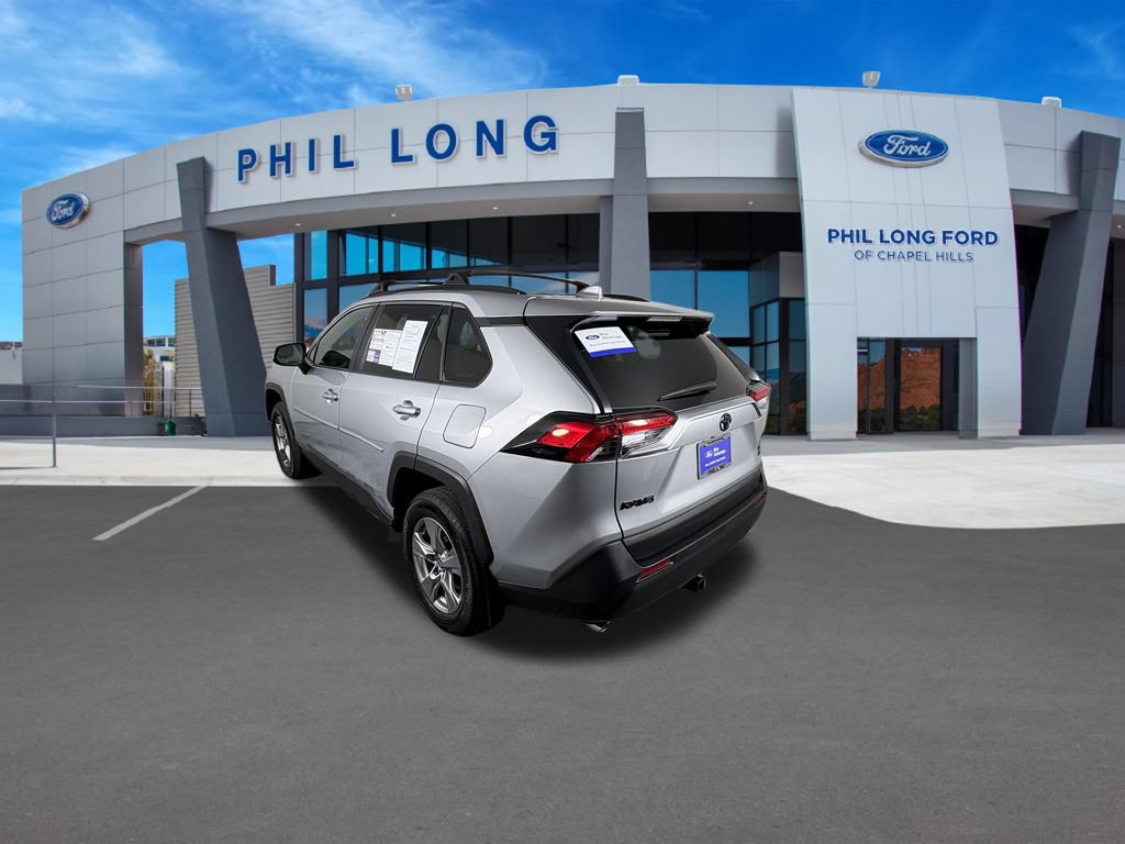Used 2025 Toyota RAV4 XLE AWD/4WD image 3