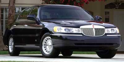 Used 2000 Lincoln Town Car Signature image 2