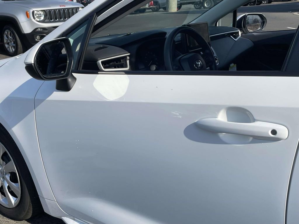 Used 2024 Toyota Corolla LE FWD image 31