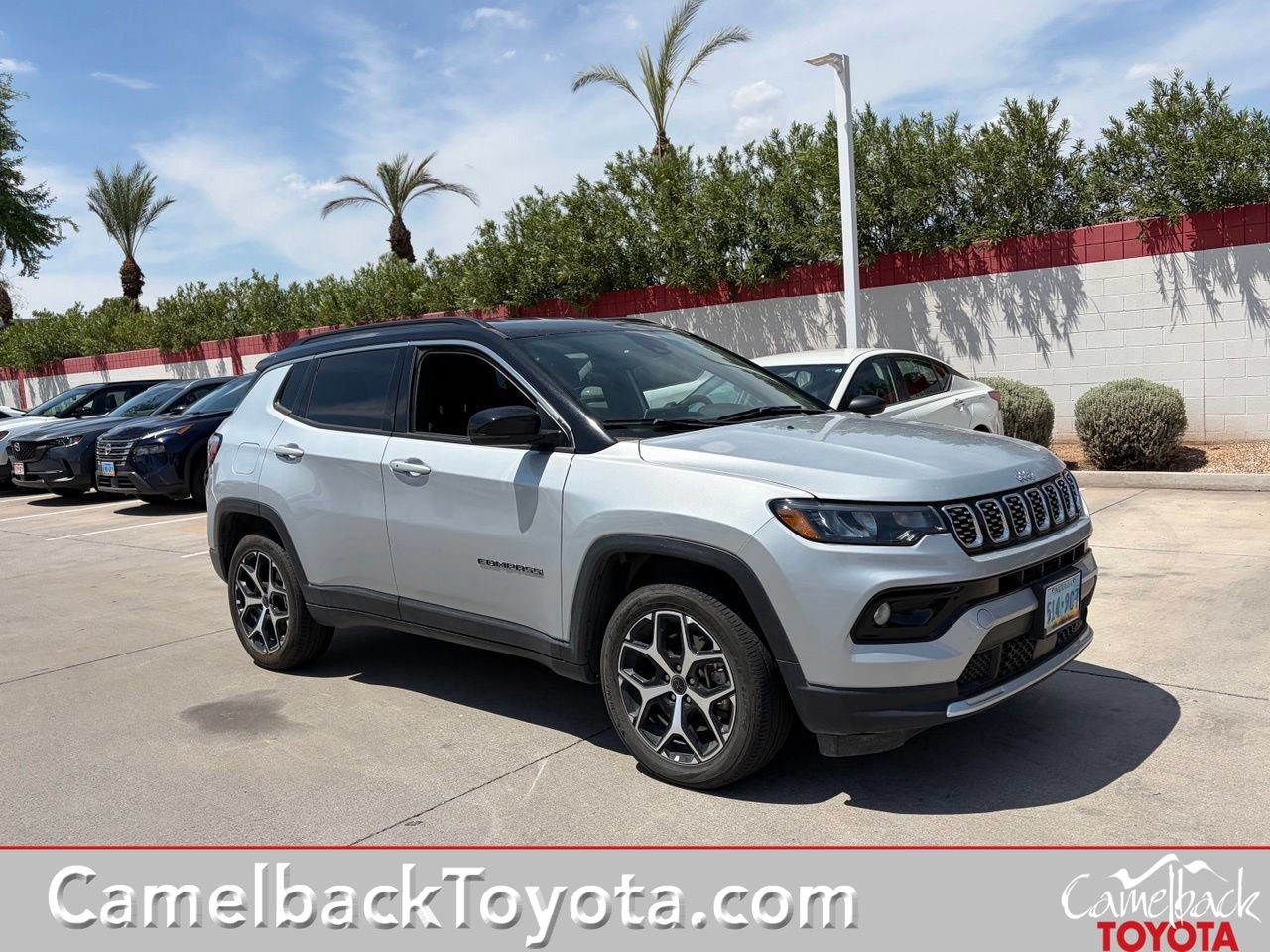 Used 2025 Jeep Compass Limited AWD/4WD image 1