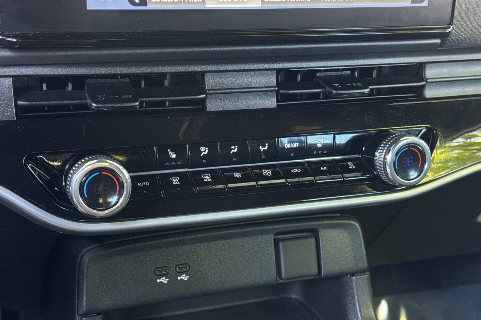 Used 2024 Honda Prologue EX image 19