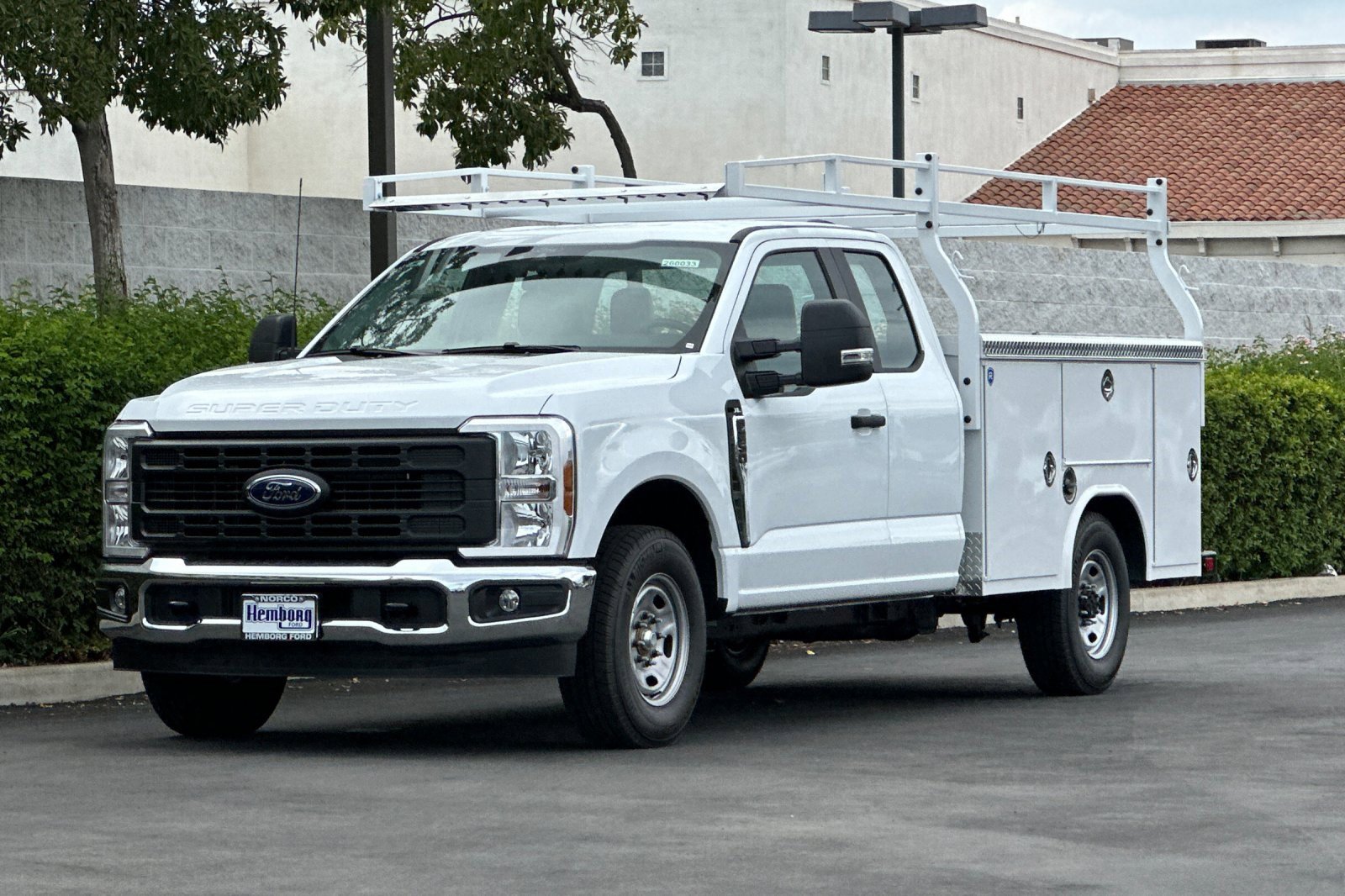 New 2026 Ford F250 XL w/ XL Chrome Package image 8